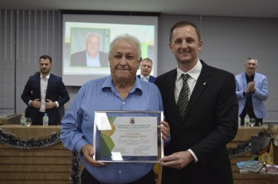 Sessão Solene Entrega Título Cidadão Frederiquense 40.jpg