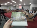 Calendários com fotos de pontos turísticos de Frederico Westphalen são distribuídos aos vereadores Calendários com fotos de pontos turísticos de Frederico Westphalen são distribuídos aos vereadores