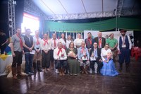 Câmara de FW reconhece trajetórias de três tradicionalistas com o Mérito Farroupilha Barril e entrega Moção de Aplausos ao CTG