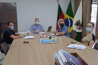 Código de posturas: horários de funcionamento e uso de espaços públicos pautaram reunião