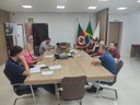 Coordenadora da 20ª CRE visita vereadores e destaca a expansão do ensino integral em FW e região
