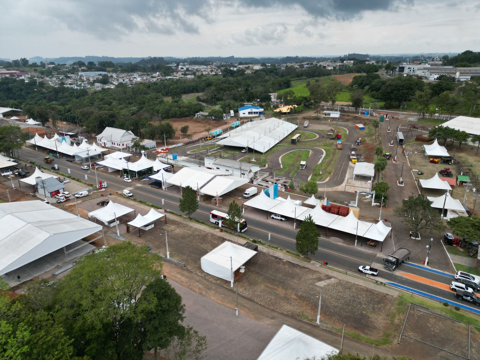 Expofred 2025 inicia nesta quarta-feira, 30, e deverá reunir milhares de visitantes no Parque de Exposições