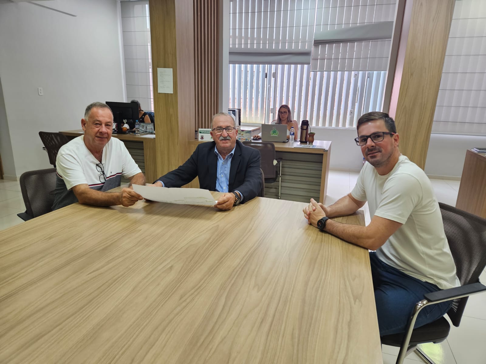 Legislativo recebe presidente e vice-presidente da Associação Farroupilha Frederiquense