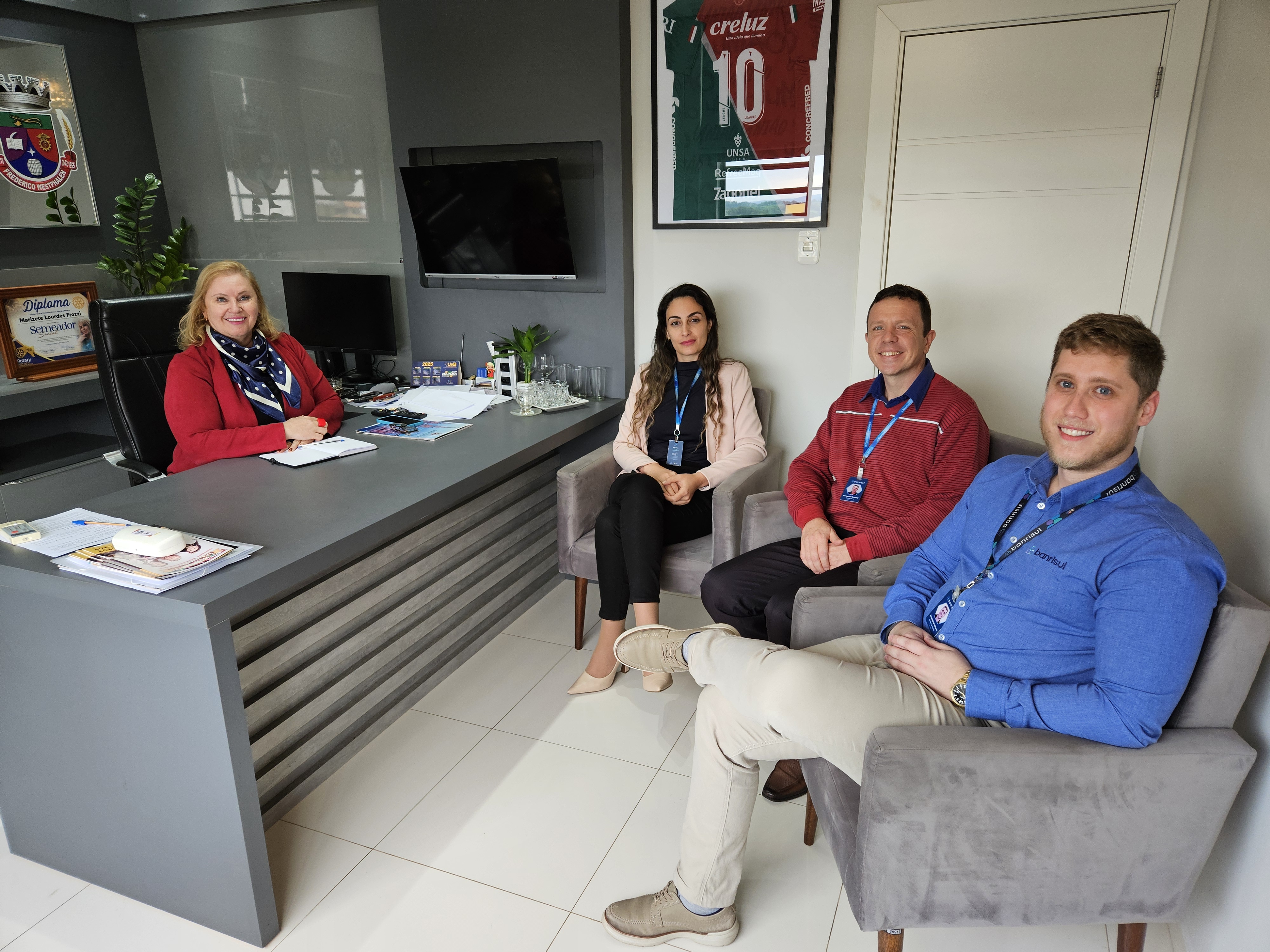 Novo gerente-geral do Banrisul visita Poder Legislativo