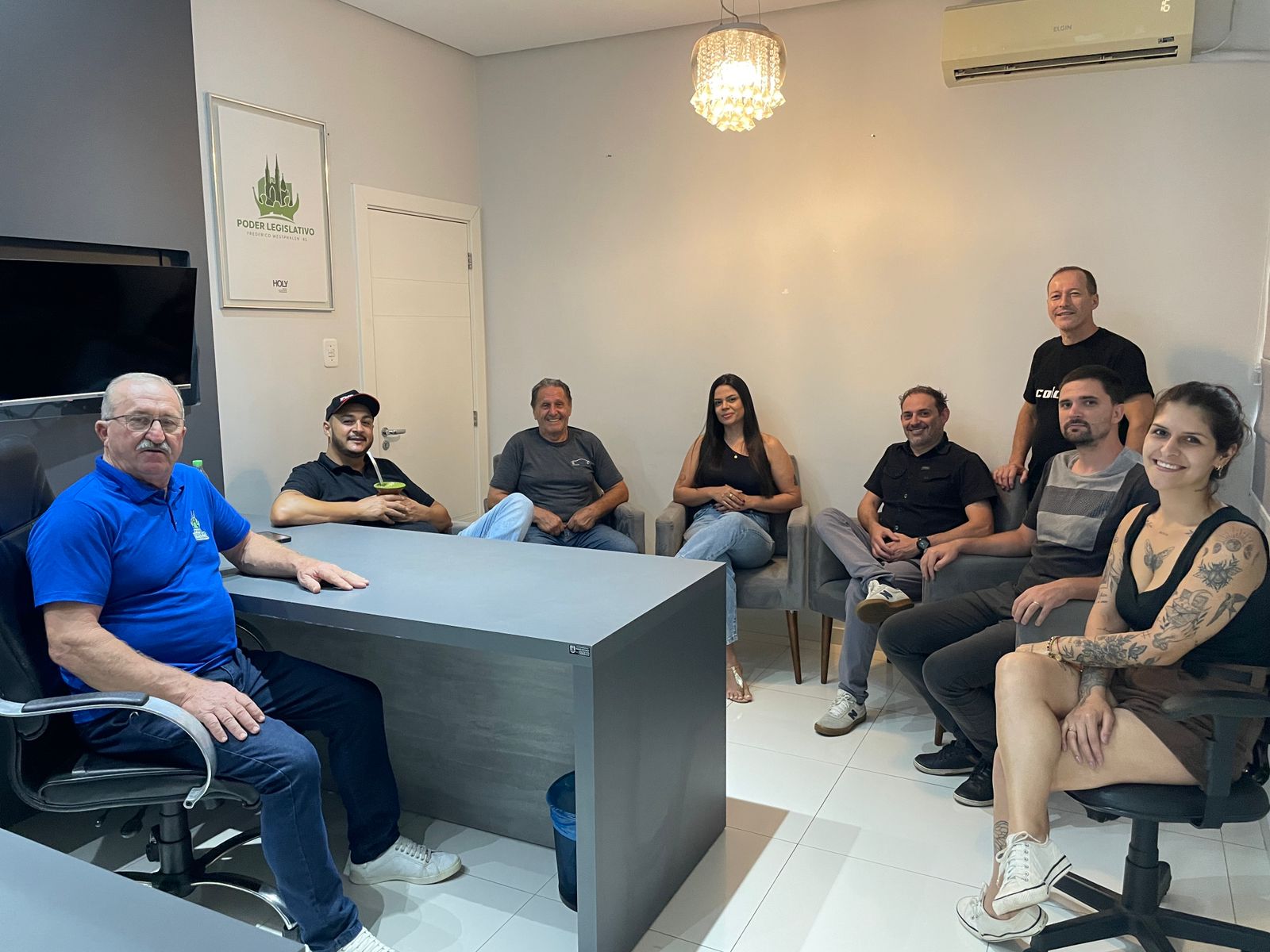 Presidente em exercício reúne equipe de servidores para alinhar ações e a primeira Sessão Extraordinária do ano