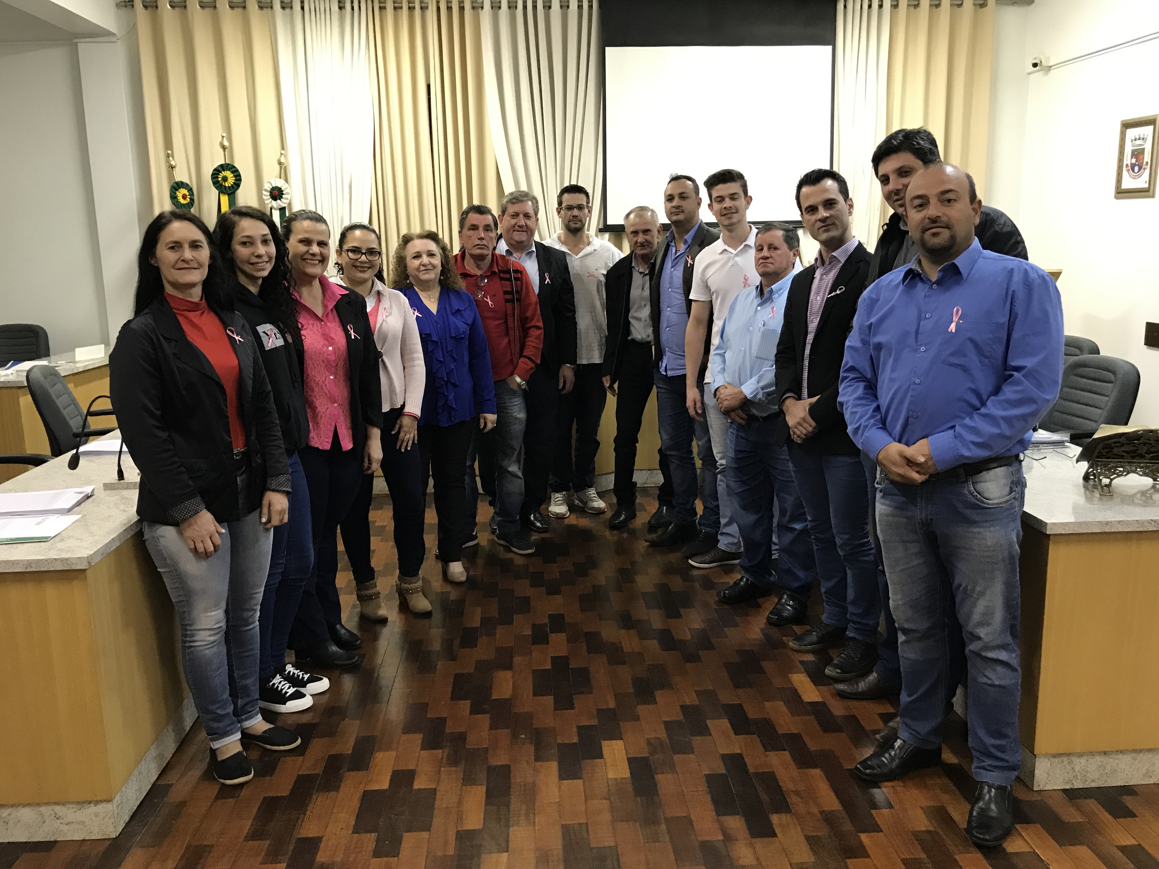                  Sessão da Câmara de Vereadores ressalta a importância do Outubro Rosa