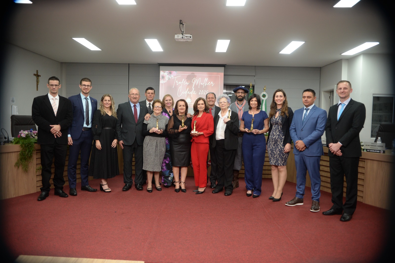Troféu Mulher Cidadã reconhece protagonistas em diferentes áreas do município