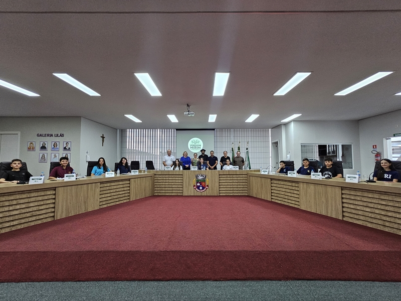 Vereadores mirins apresentam primeiras propostas em Sessão de abertura dos trabalhos de 2026