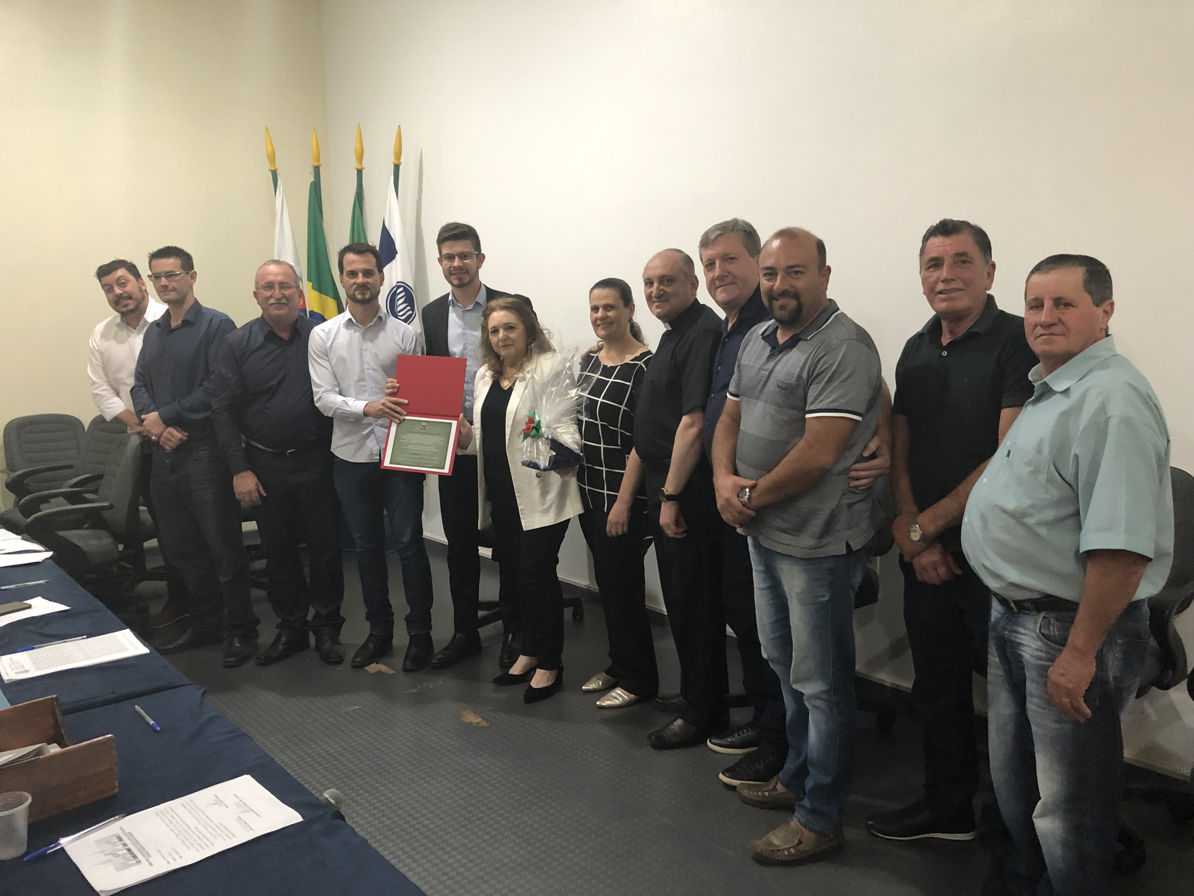 Vereadores prestam homenagem a Elecy Maria Gazola Donin