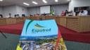 Vereadores recebem Revista Oficial da Expofred 2022