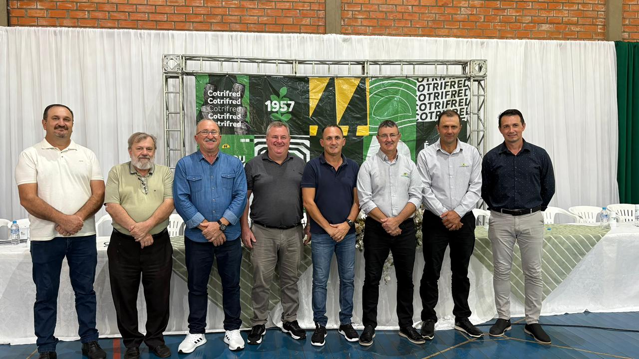 Vice-presidente do Legislativo acompanha Assembleia Geral Ordinária da Cotrifred